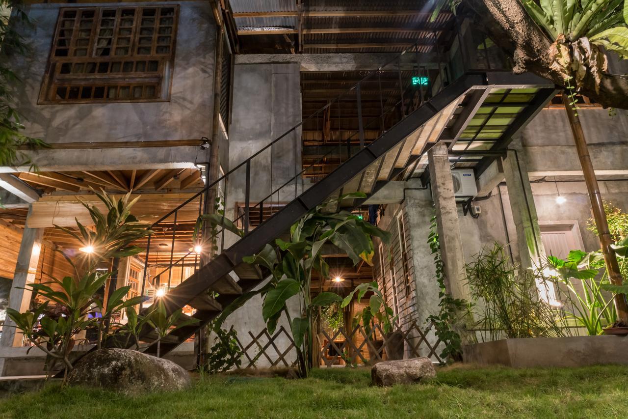 The Flying Fish Hostel Dumaguete City Exterior foto
