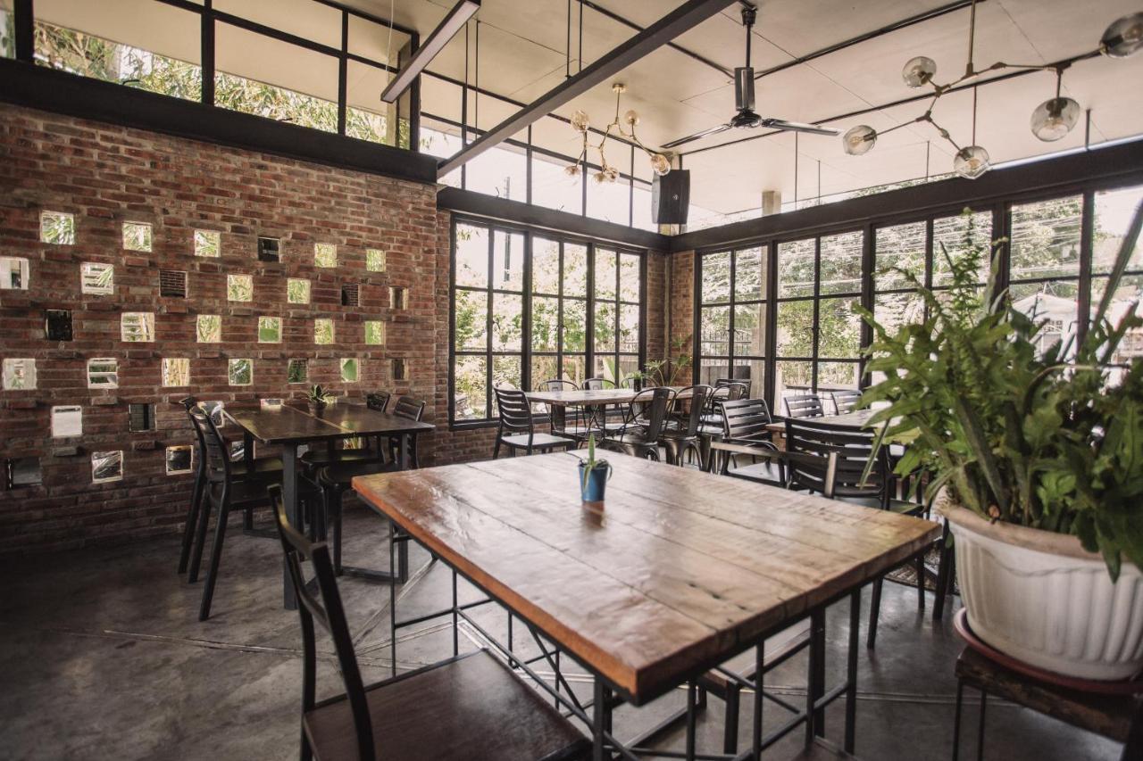 The Flying Fish Hostel Dumaguete City Exterior foto